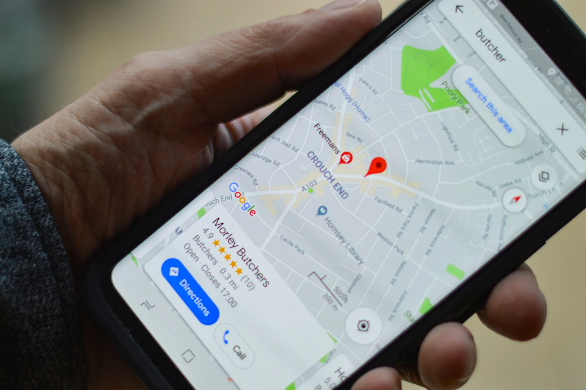 Fiche Google Business Profile d'une entreprise sur mobile
